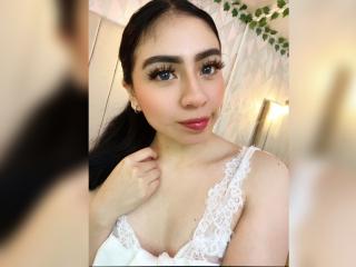 См. подробные сведения о модели ZoeRedds