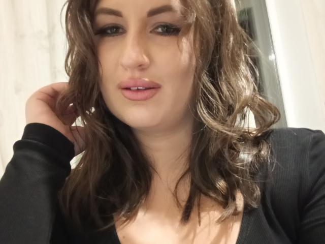 Stelli - Live porn &amp; sex cam - 28137446