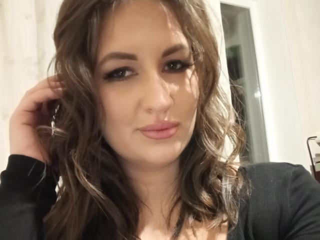 Stelli - Live porn &amp; sex cam - 28137449