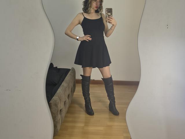 ElizaCanterville - Porno na żywo i seks kamera - 28138208