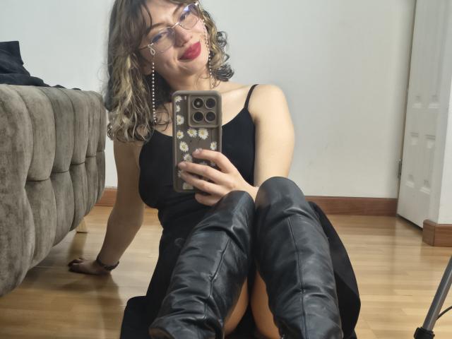 ElizaCanterville - Élő pornó és szexkamera - 28138685