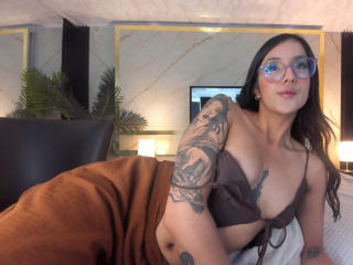 См. подробные сведения о модели VioletMoonX