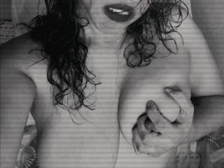 Ver a ficha detalhada de IvannaDuran