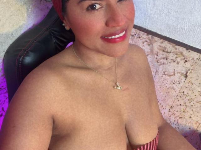 IvannaDuran - Live sexe cam - 28141016