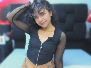 JuliaBennett - Live porn &amp; sex cam - 28142027