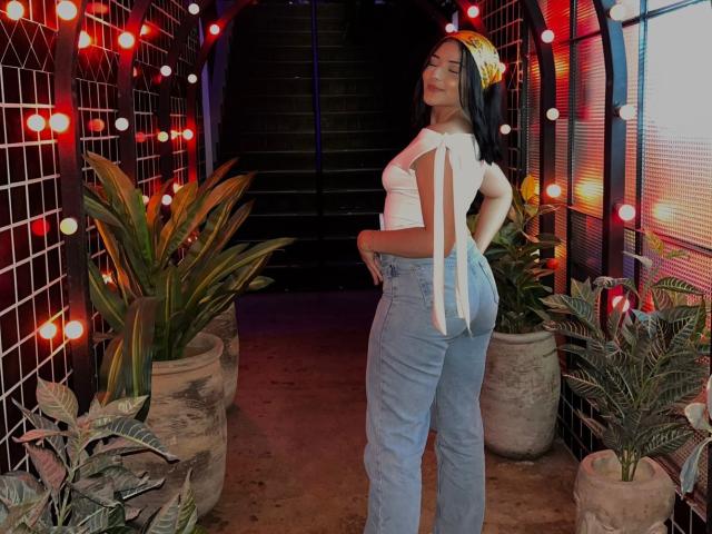 MiaFrost - Live porn &amp; sex cam - 28142468