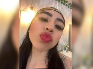 ZoeRedds - Live porn &amp; sex cam - 28144175