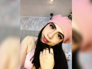 ZoeRedds - Live porn &amp; sex cam - 28144214