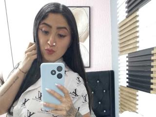 См. подробные сведения о модели JuliethCruz