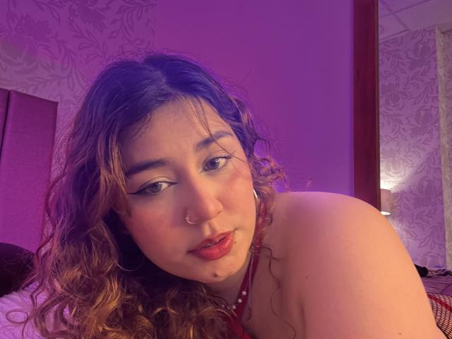 AdelaTaylor - Porno na żywo i seks kamera - 28145120