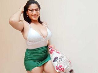 Ver a ficha detalhada de RoxaneMilf