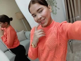 См. подробные сведения о модели ChloeVixen