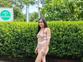 ValentinaMoreau - Live porn &amp; sex cam - 28151213