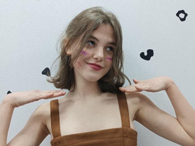 LariElla - Live sex cam - 28151345