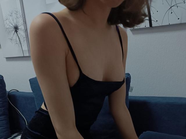 LariElla - Live porn &amp; sex cam - 28151450