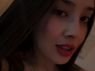 См. подробные сведения о модели EmmaLombardi