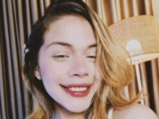 См. подробные сведения о модели EmmaRiveraa