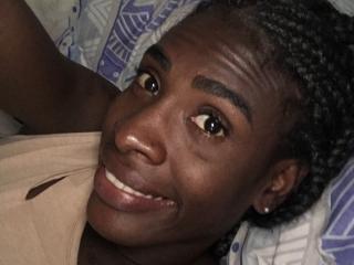 См. подробные сведения о модели SamaraaJackson69