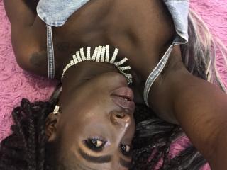 См. подробные сведения о модели SamaraaJackson69