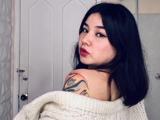 См. подробные сведения о модели JeyyLee