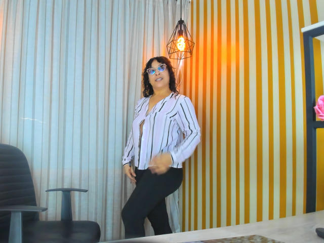 JenniZeller - Live Sex Cam - 28153355