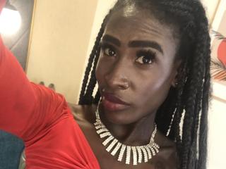 См. подробные сведения о модели SamaraaJackson69