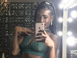 См. подробные сведения о модели SamaraaJackson69