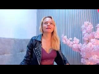 См. подробные сведения о модели SamanthaJoneX