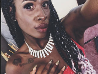 См. подробные сведения о модели SamaraaJackson69