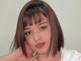 Ver la ficha detallada de AnikaFleur