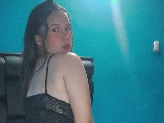 См. подробные сведения о модели KarenSexChaud