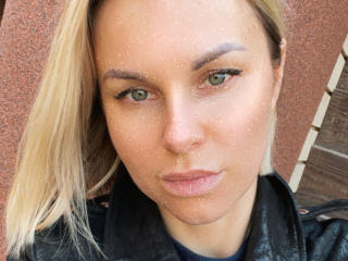 BelleLisaG - Live sex cam - 28160075