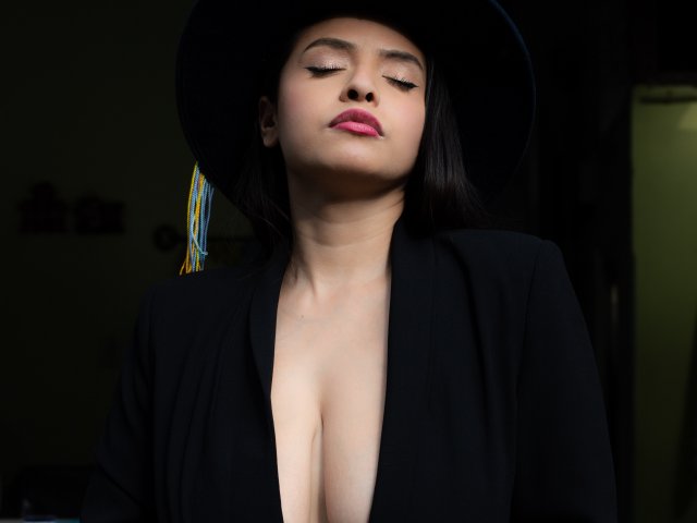 ValeriLeon - Live porn &amp; sex cam - 28165004