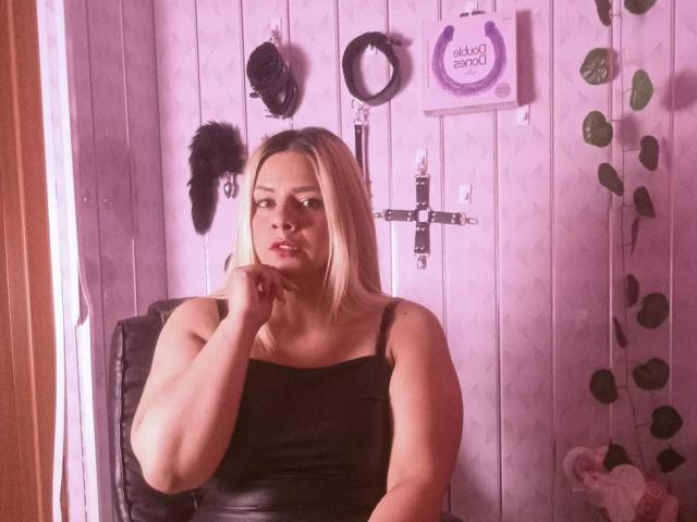 KathaleyaGrayyAss - פורנו בשידור חי ומצלמת סקס - 28169717