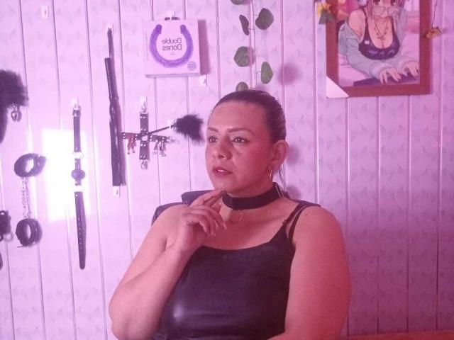 KathaleyaGrayyAss - Live sex cam - 28169720