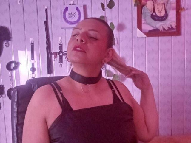 KathaleyaGrayyAss - Live porn &amp; sex cam - 28169726