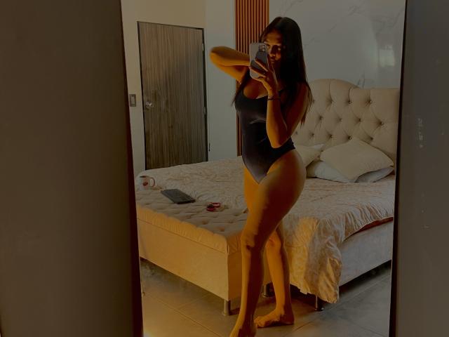 Gabrielafoxxy - Live sex cam - 28172216