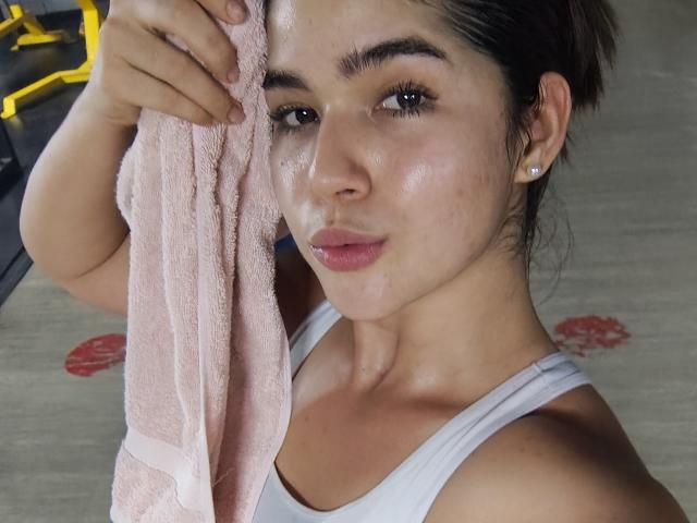 ScarlletZhen - Live porn &amp; sex cam - 28173296