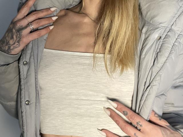 DaneeSoHot - Live porn &amp; sex cam - 28176182