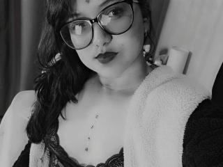 Prikaži popoln profil modela AzulMoon