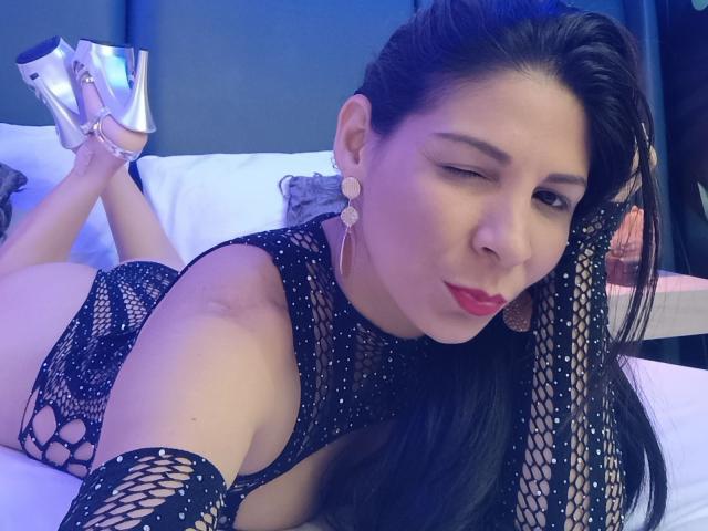 EliseBell - פורנו בשידור חי ומצלמת סקס - 28179101