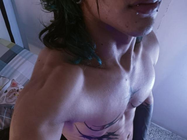 AlexBernal - Live sex cam - 28179815