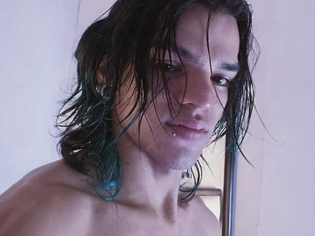 AlexBernal - Live sexe cam - 28179821