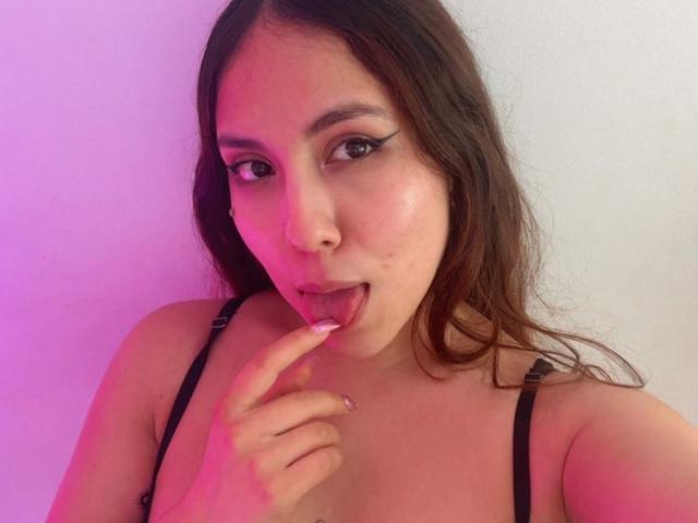 AmberlStha - Élő pornó és szexkamera - 28180391