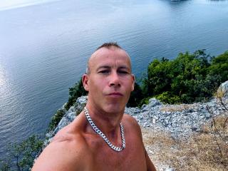 Prikaži popoln profil modela Belmondo23331