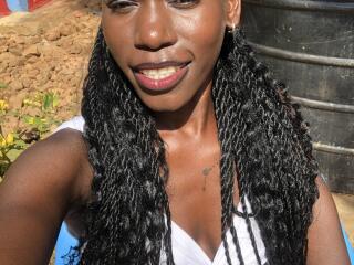 Prikaži popoln profil modela KharlaQueen