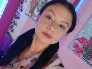 Prikaži popoln profil modela DyanaMoon