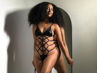 Prikaži popoln profil modela NahomiMeilleur