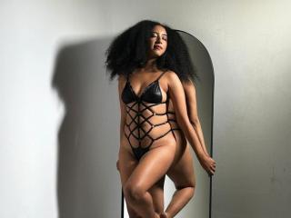 Prikaži popoln profil modela NahomiMeilleur