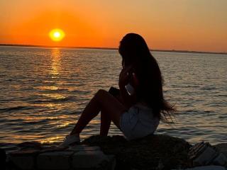 Prikaži popoln profil modela Viollia